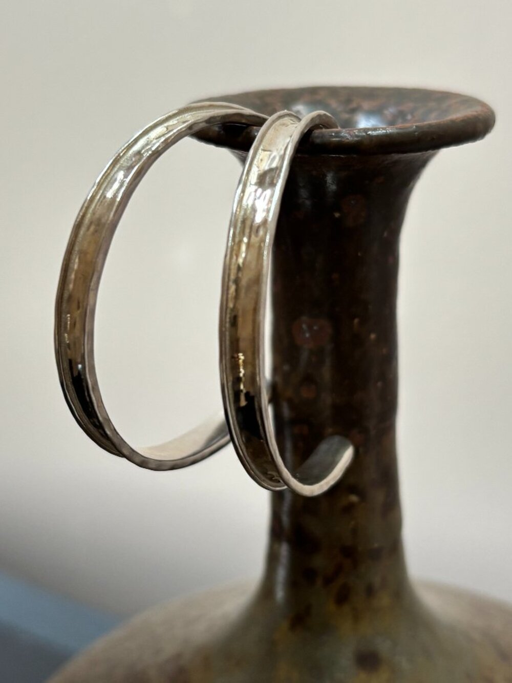 Retired Silpada ENGLISH CHANNEL HOOP Earrings P2815